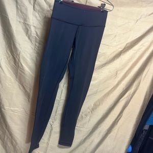 Reversible!! LULULEMON size 6 leggings